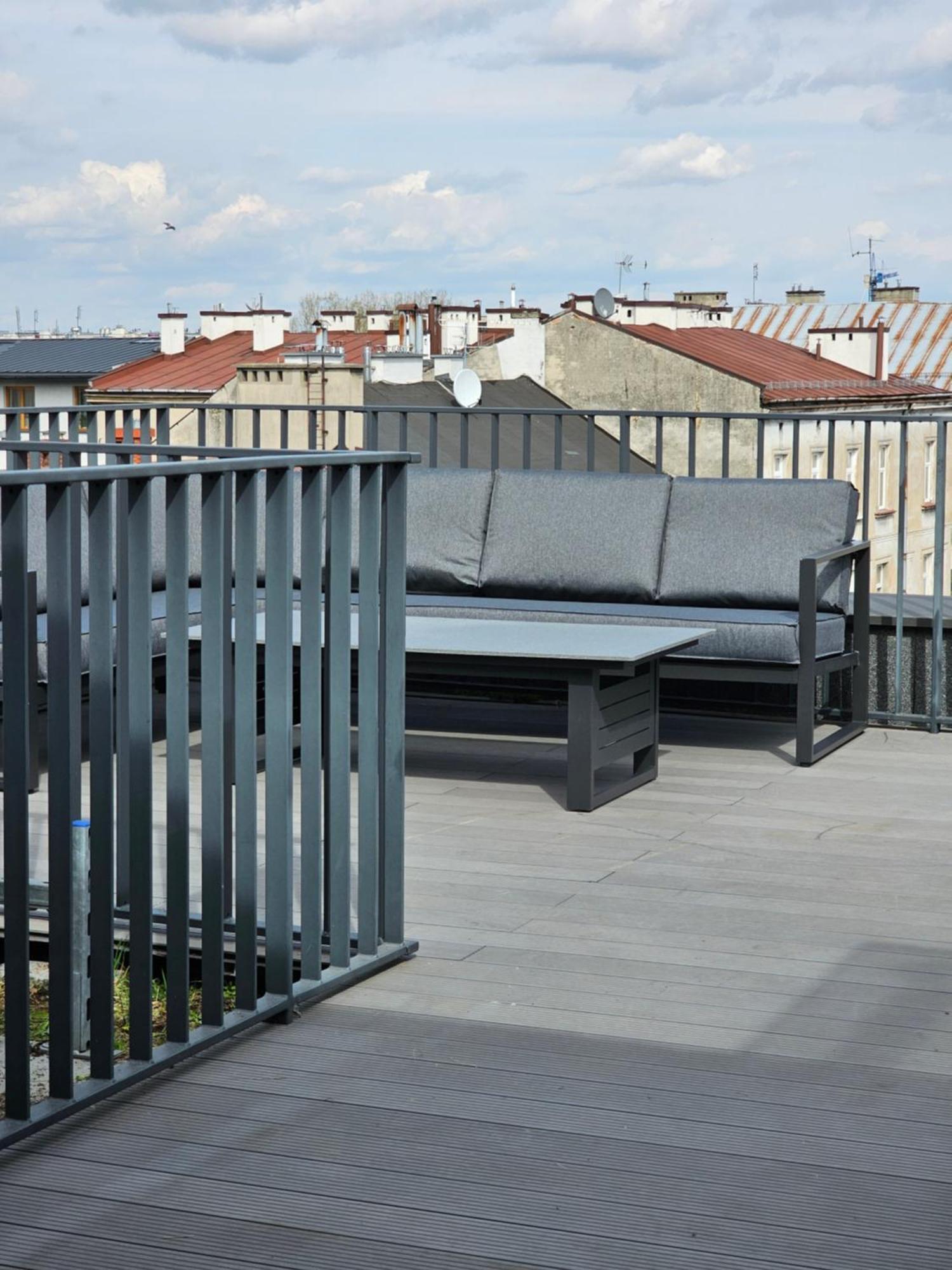 Rooftop Apartment With Terrace By T Краков Экстерьер фото